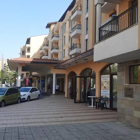 Royal Sun ساني بيتش